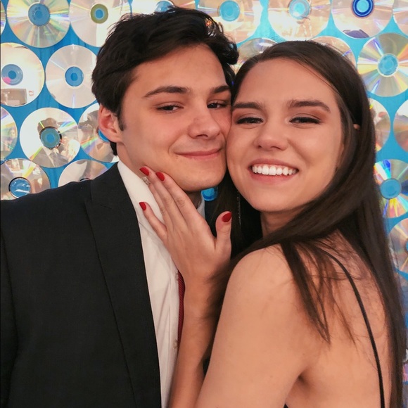 Meet your Posher, Maya - Picture 6 of 6